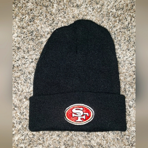 San Francisco 49ers| Black Beanie - Picture 1 of 2